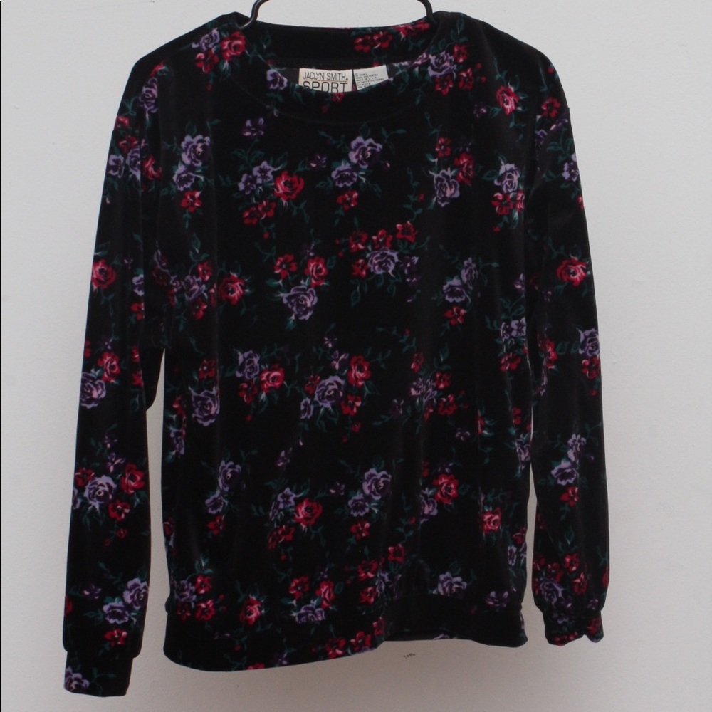 Soft velvet/courd floral pullover